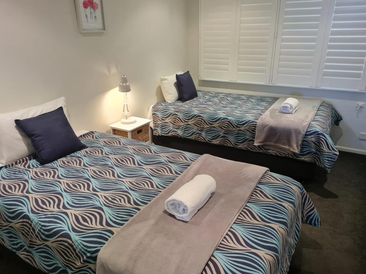 Wharf Lodge River View Apartment Maroochydore Extérieur photo