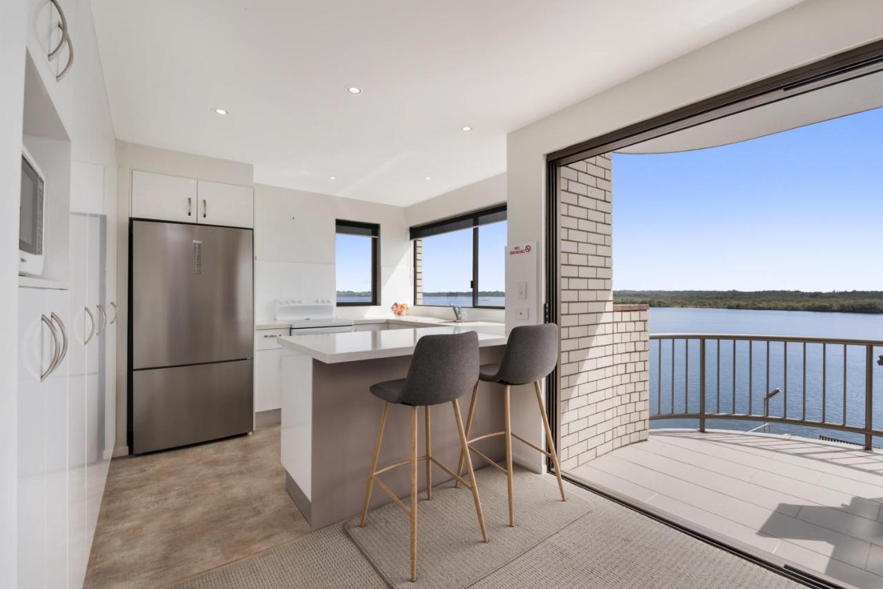 Wharf Lodge River View Apartment Maroochydore Extérieur photo